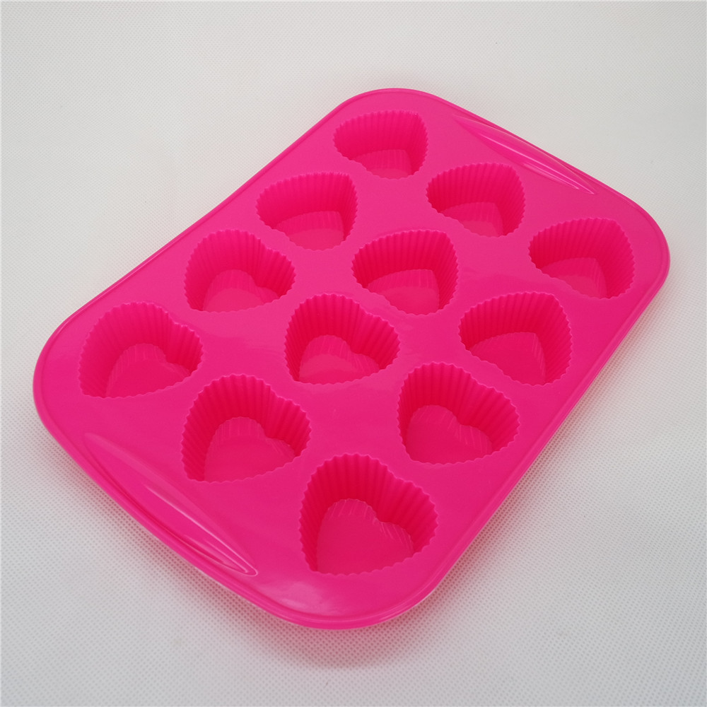 CXKP-2009c	Silicone Bakeware Baking Pan Heart Shape 12-Cup